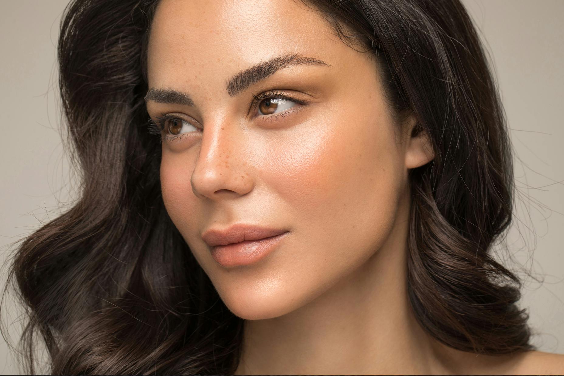 woman looking to her right