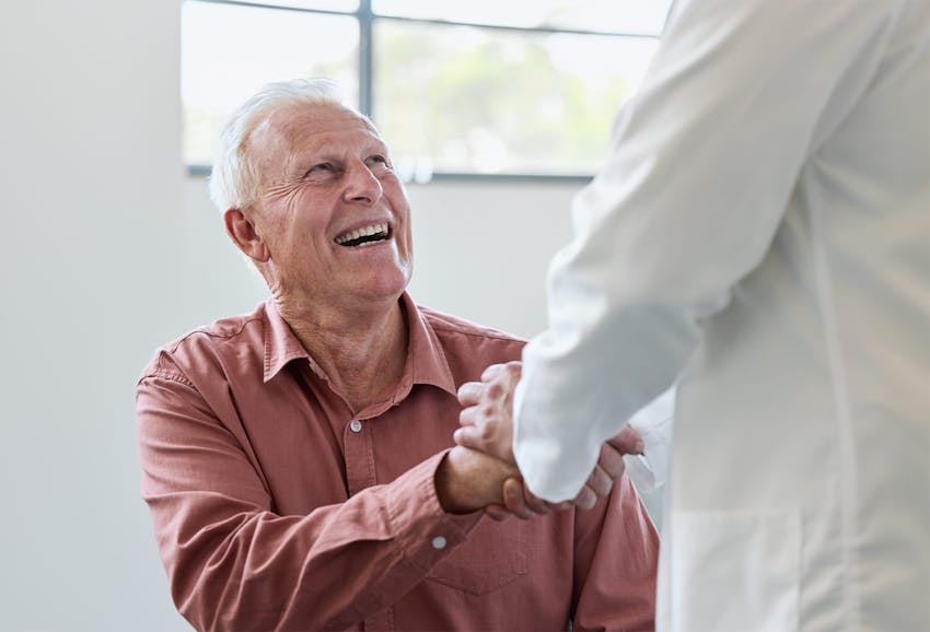 woman getting retina treatment