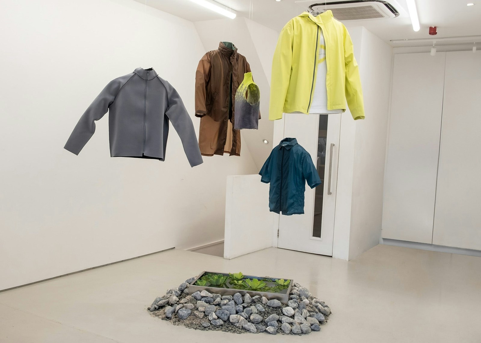 Momentary Detachment Installation