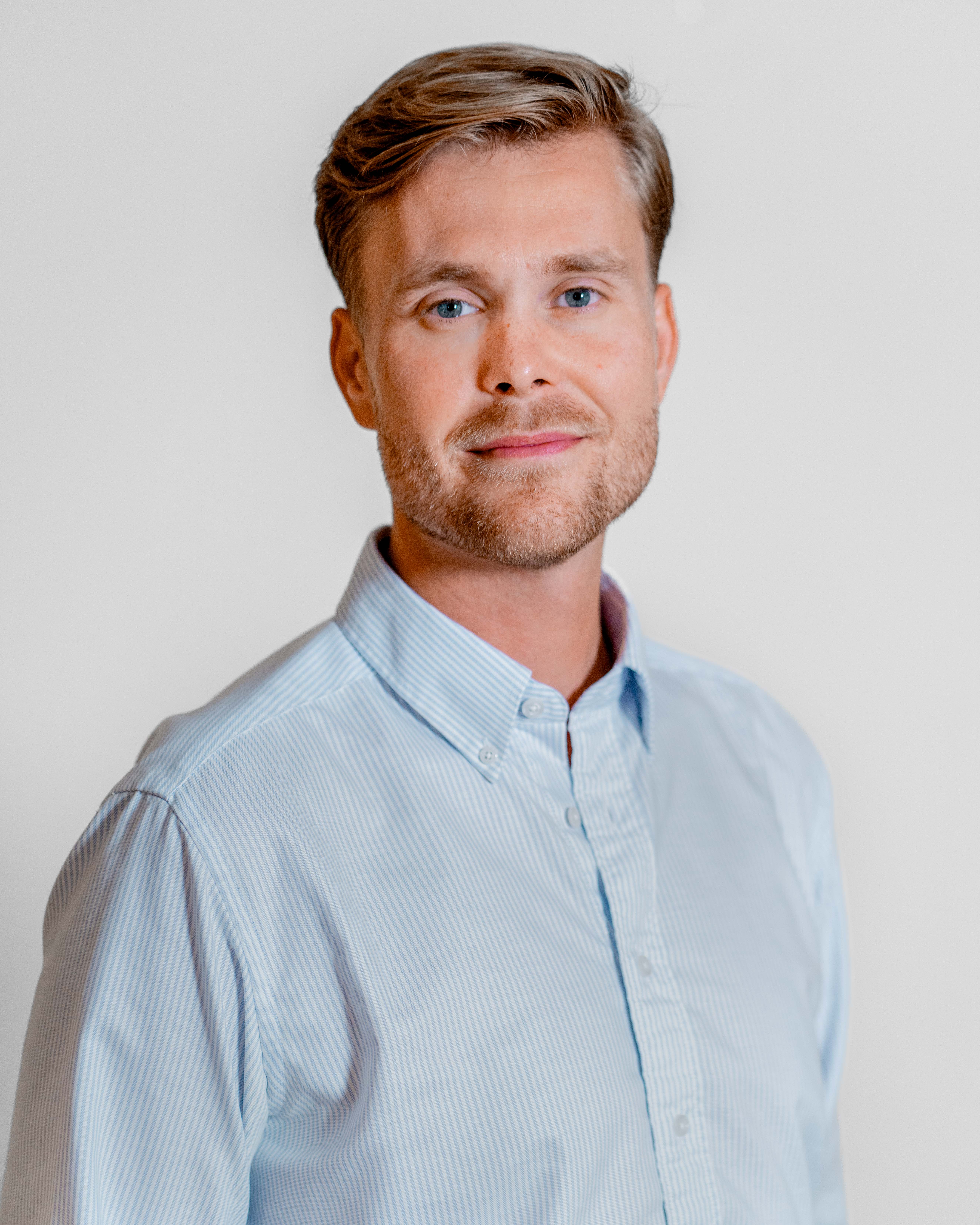 Portrait of Charlie Rødgaard, a ServiceNow professional.