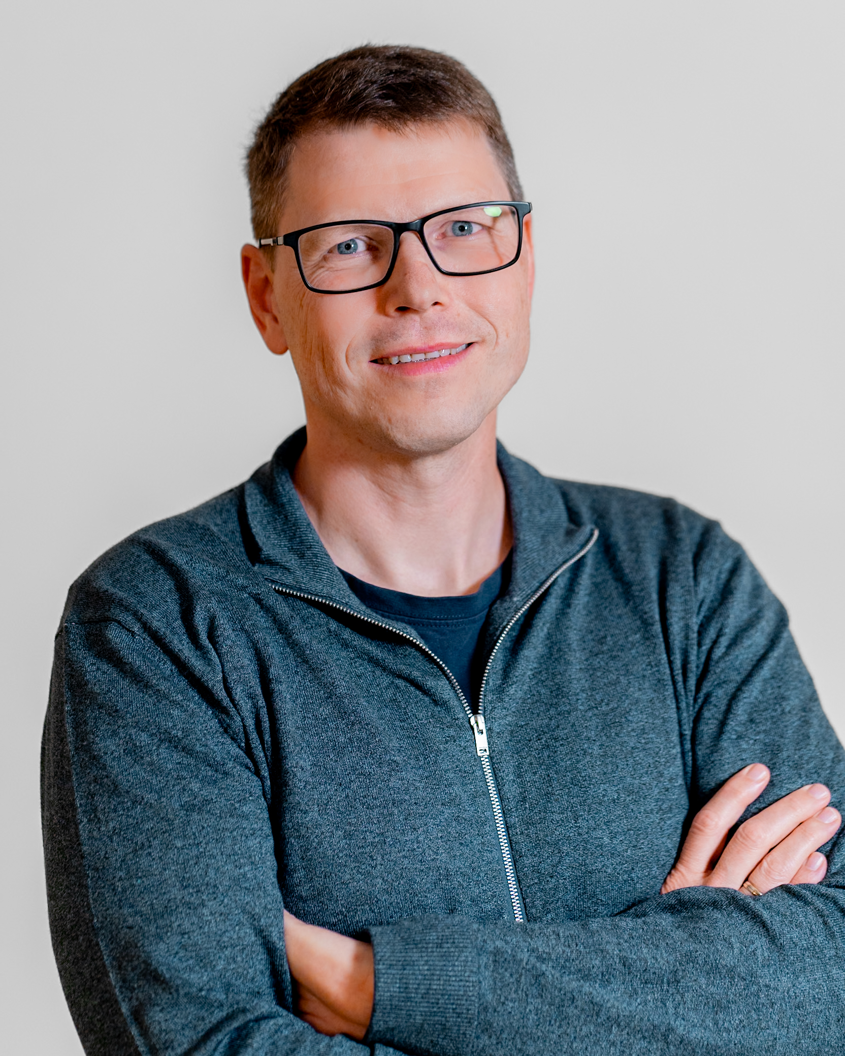 Portrait of Jannik Nielsen, a professional at ServiceNow partner Adeno.
