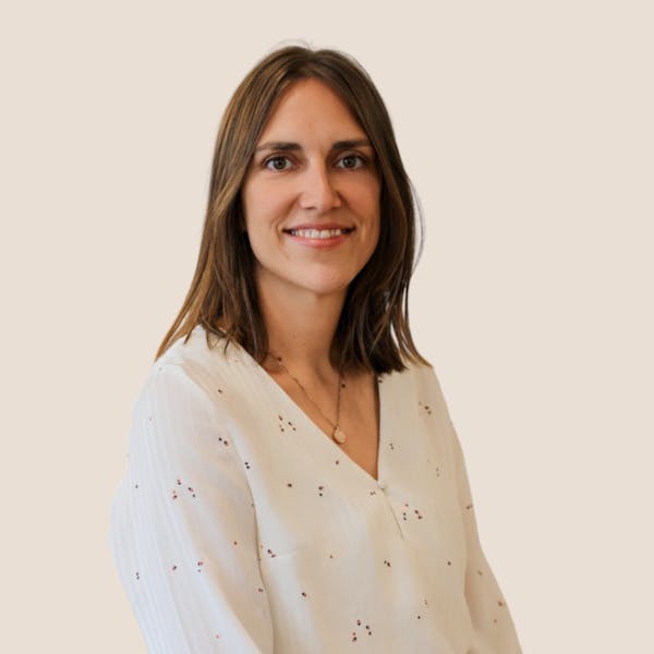 Portrait of Kia Harding Martinussen, a professional at ServiceNow partner Adeno.