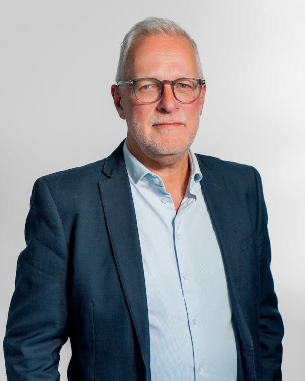 Portrait of Søren Priisholm, a ServiceNow professional.
