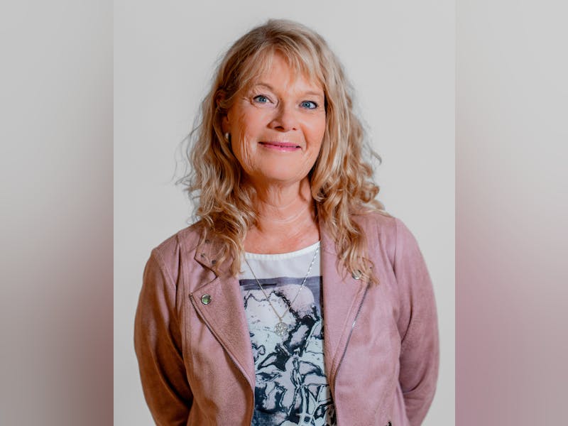 Portrait of Vibeke Hentze, a professional at ServiceNow partner Adeno.