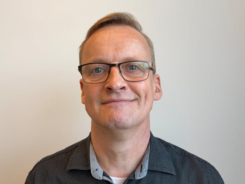 Portrait of Emil Øelund, a professional at ServiceNow partner Adeno.