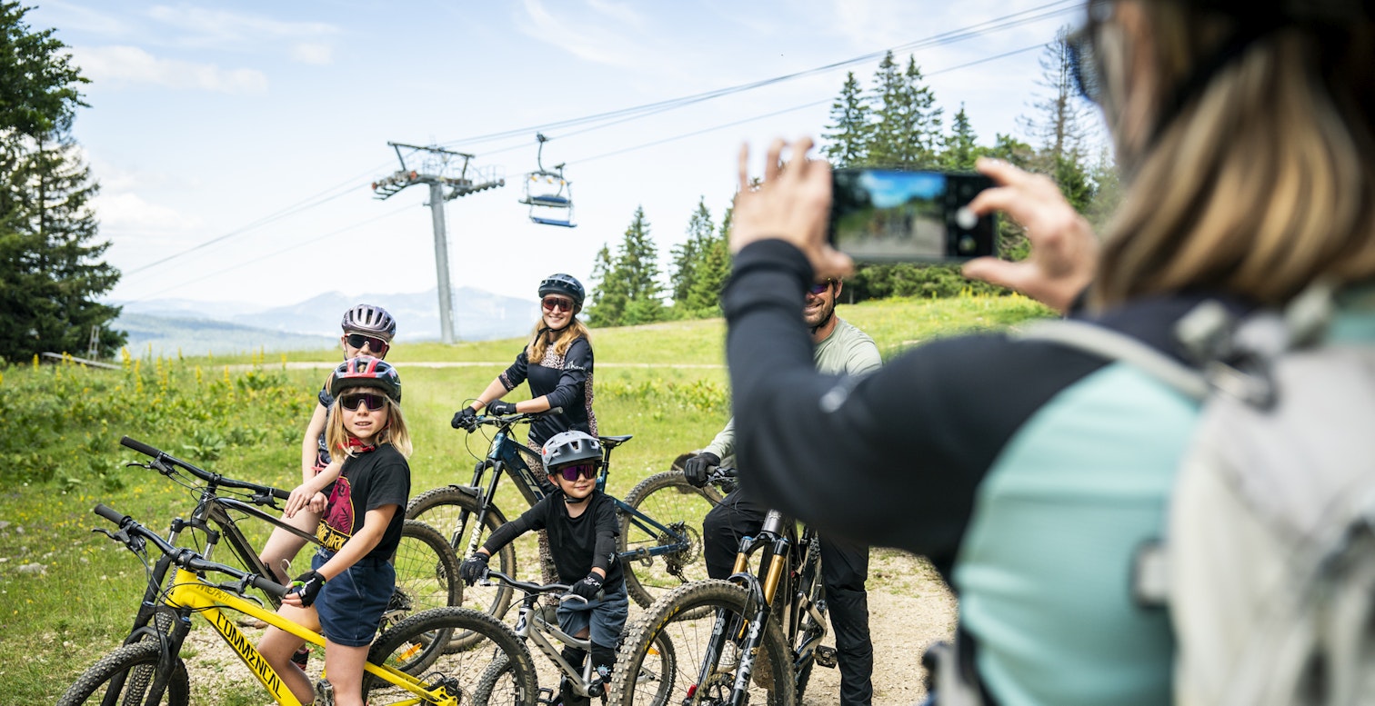 Famille pause photo VTT
