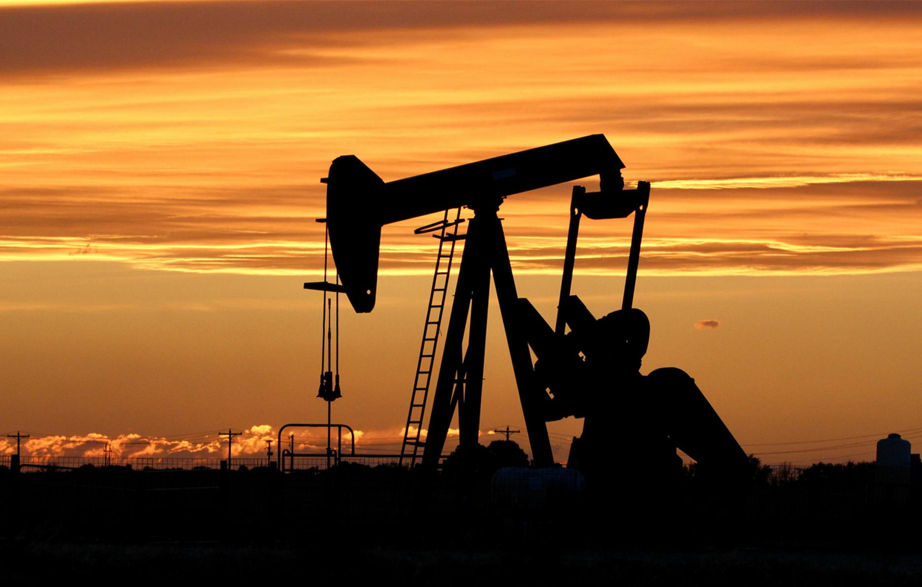 oil driller in field