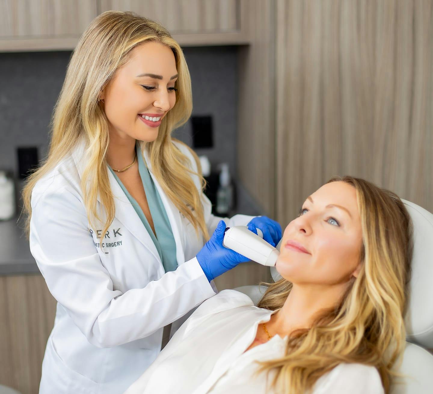 patient getting sofwave treatment