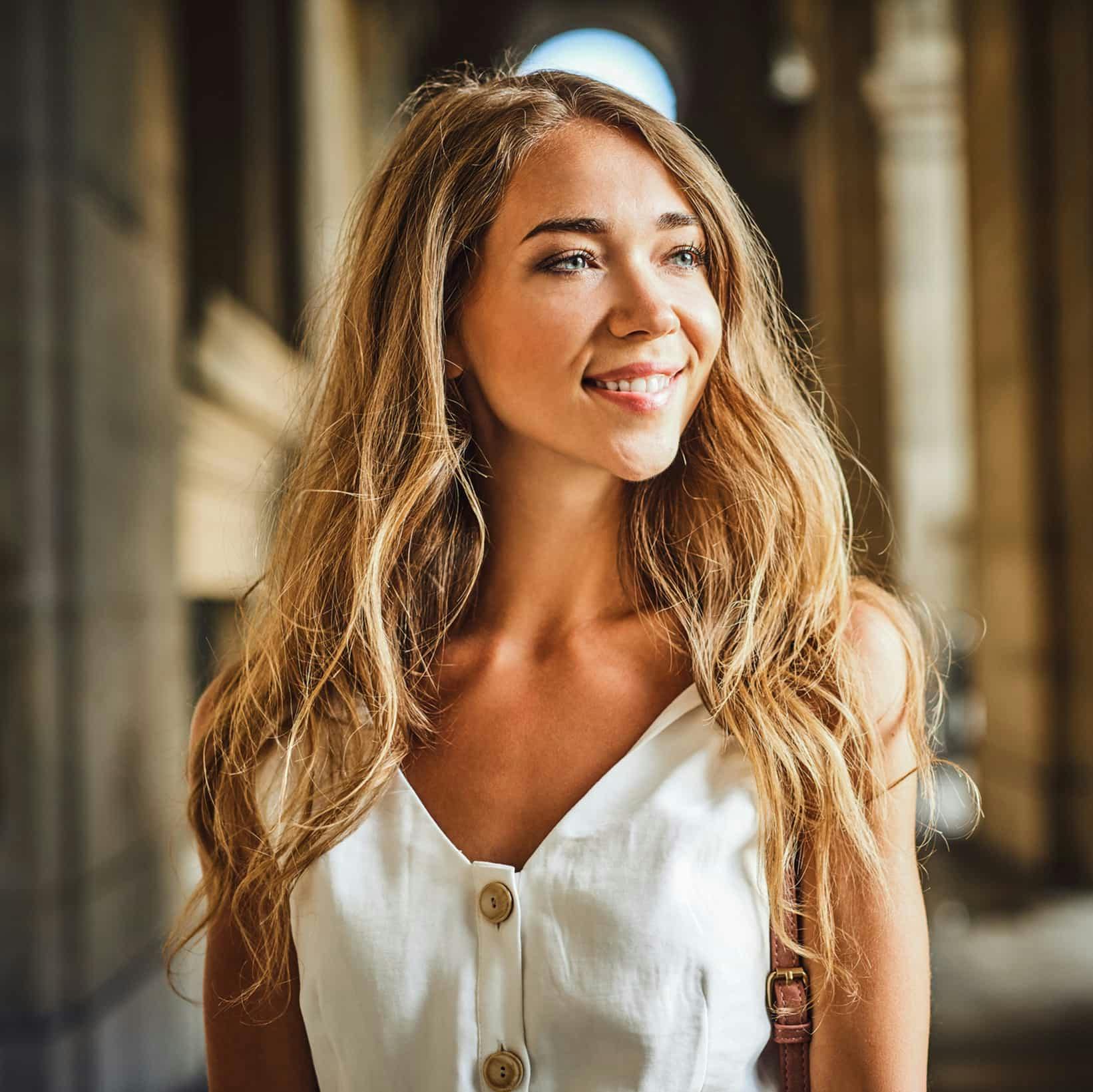 woman with long blonde hair
