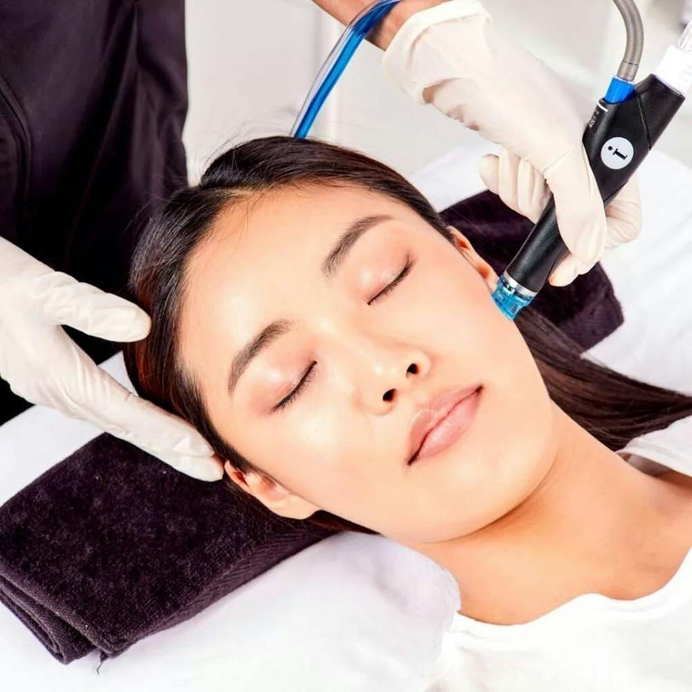woman undergoing hydrafacial treatment