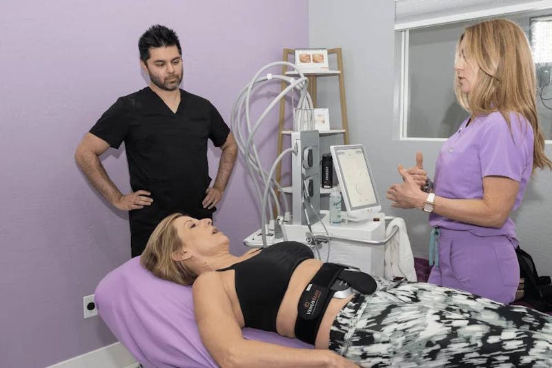 woman getting body contouring