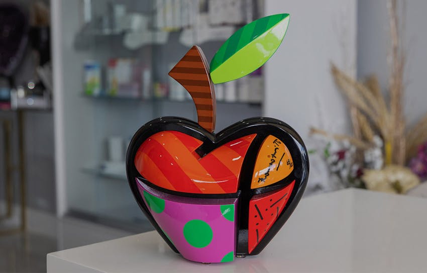 apple sculpture