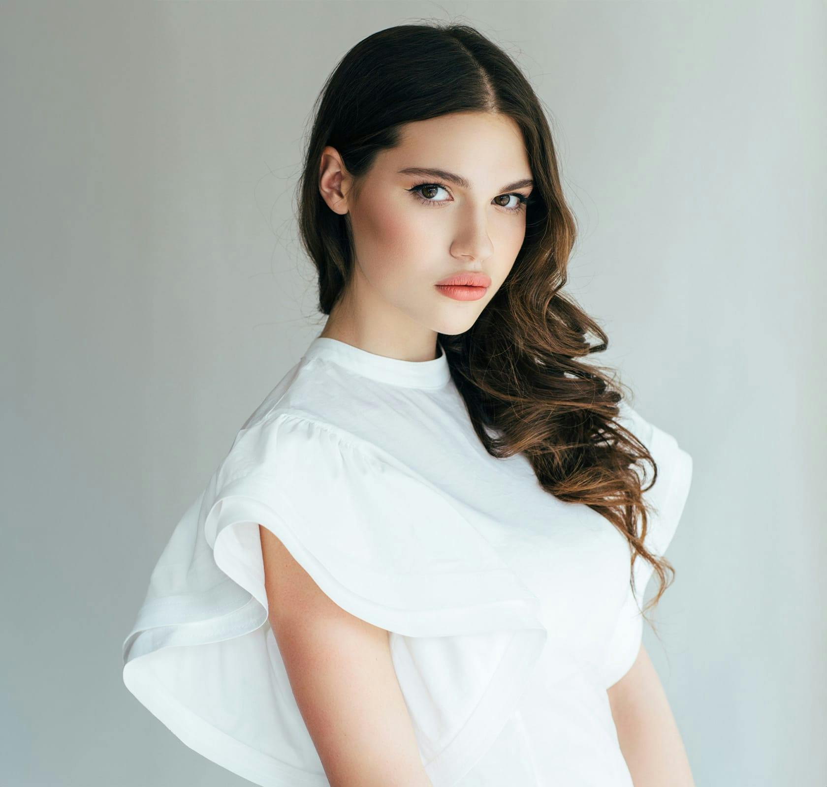 woman in white dress