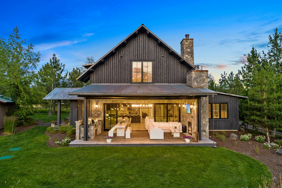 Cottage 21 main