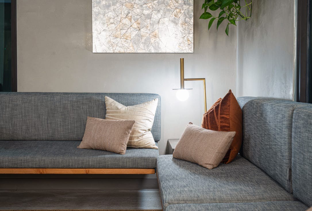 Chalekson Plastic Surgery + Medspa waiting room