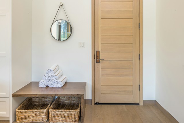Golf Clubhouse Suite 2 2