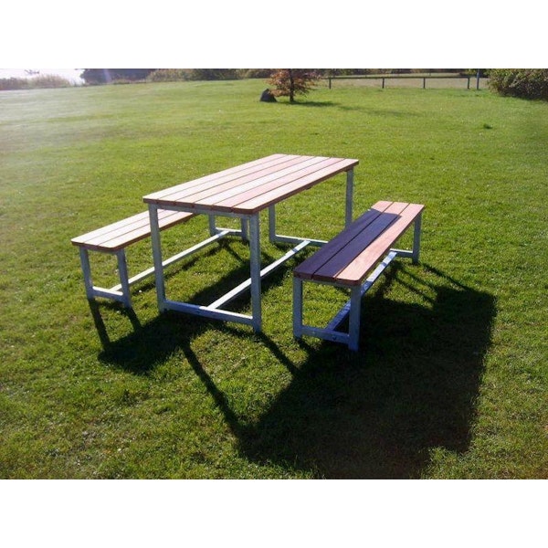 Vila 3100 Bänkar och Bord