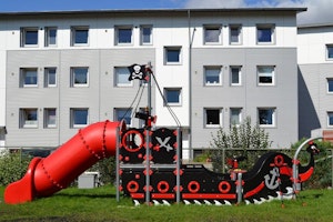 Navis VI - bild 2
