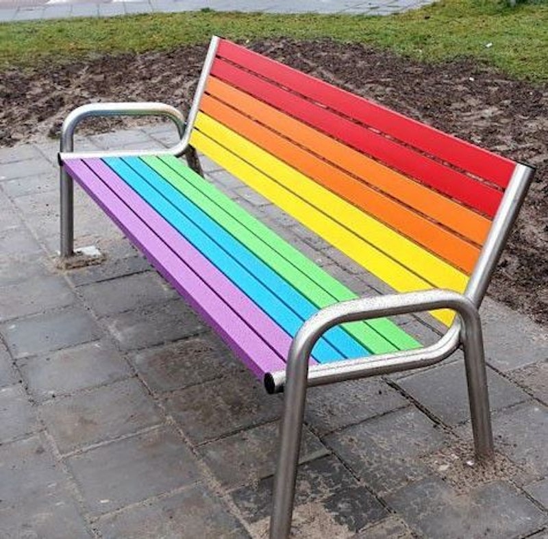 Rostfri bänk 13 (Pride) - bild 2