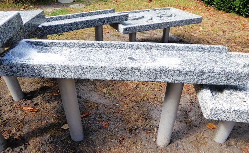 Vattenlek i granit - bild 3