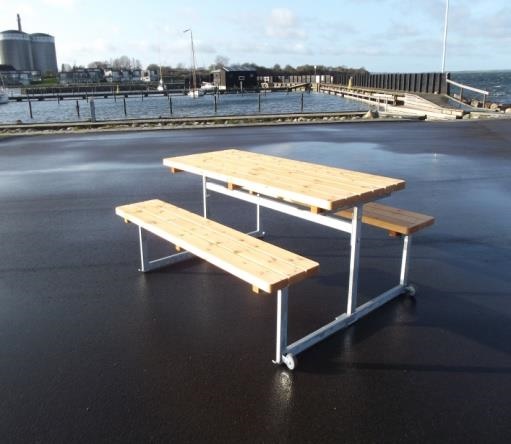 Bänkad 1790 med hjul