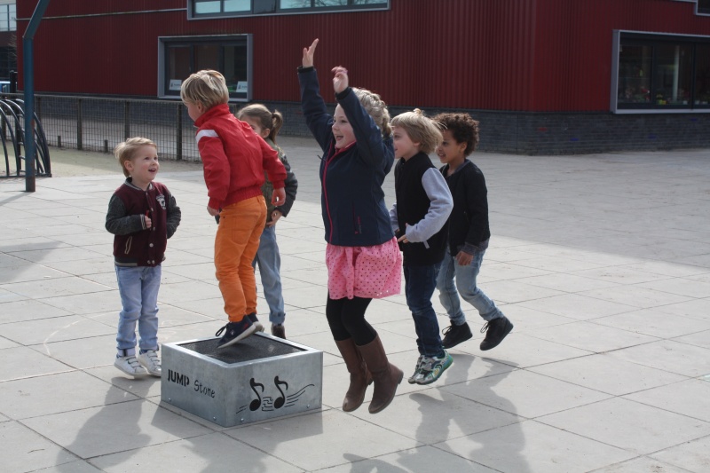 Interaktiv lekprodukt AW23