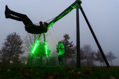 Gungställning Kinetic Swing