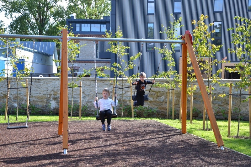 Gungställning BELL-FLOWER 3 ställen (1+2), stålfästen (utan säten och beslag)