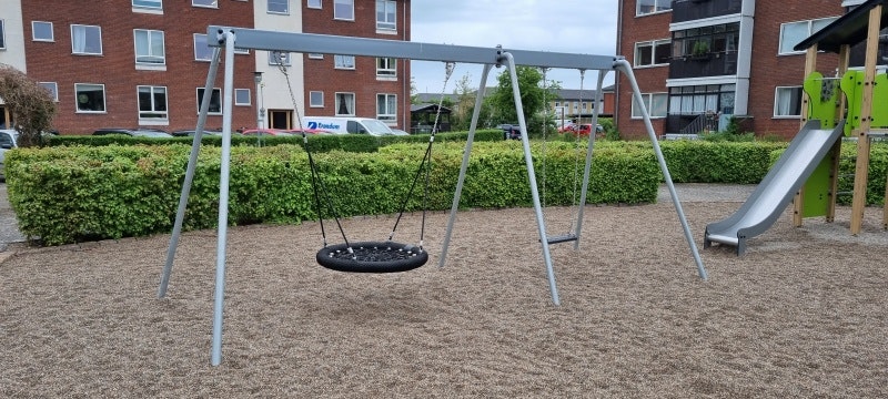 Gungsits Fågelbo d.1,2m med säkerhetskedjor (svart) - bild 4