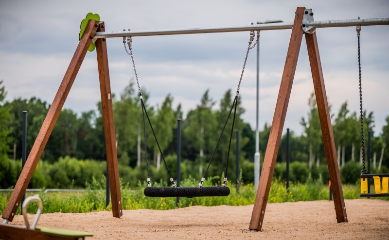 Gungsits Fågelbo d.1,2m med säkerhetskedjor (svart) - bild 2