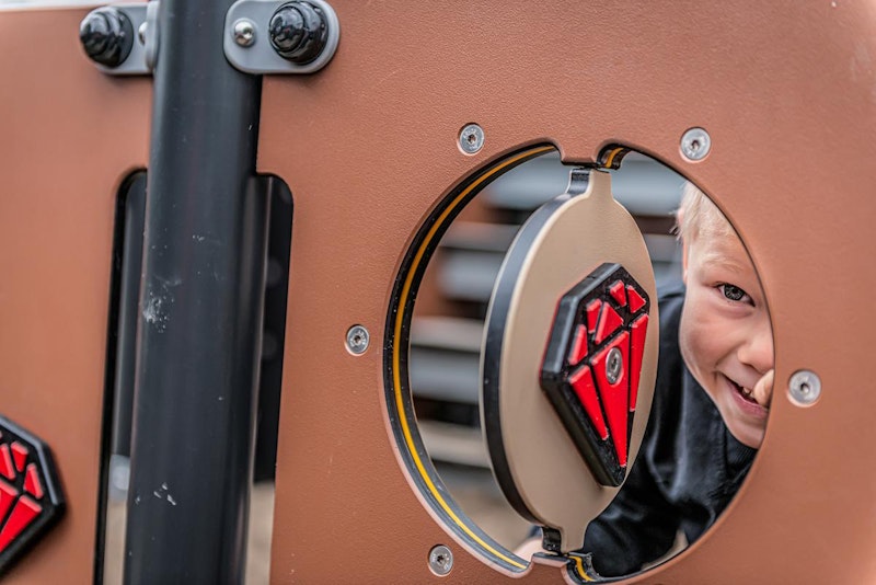 Lekställning Rezar - bild 2