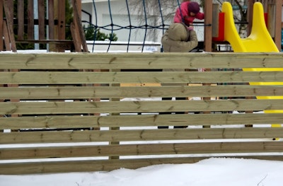 Träpanelstaket Horisont 0,6 m