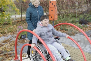 Inkluderande fjädervippa - bild 2