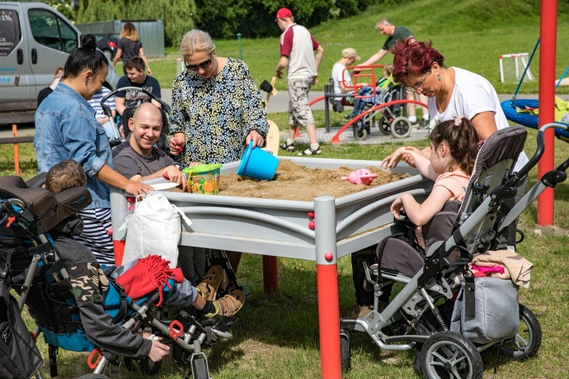 Förhöjd inkluderande sandlåda - bild 3