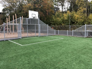ARENA 5b (29x16m)