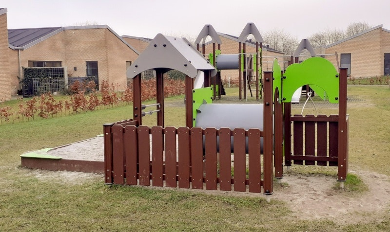 Sarah med sandlåda - bild 27