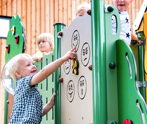 Skolgård och förskola