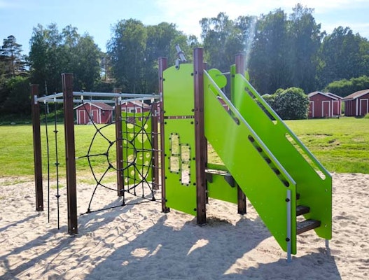 Lekplats i bostadsområde