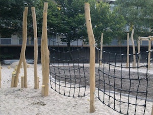 Stiltor med klätternät, 250cm - bild 3
