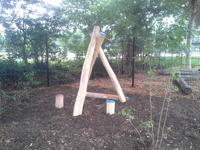 Trepunkts lekhus - bild 5