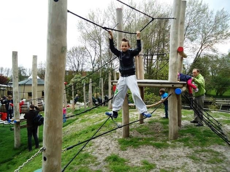 Pålar med korsrep - bild 2