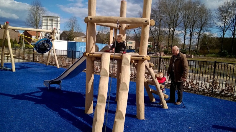 Torn med rutschkana 150 - bild 2