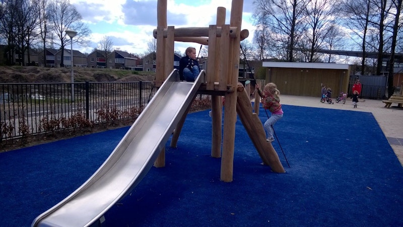 Torn med rutschkana 150 - bild 3