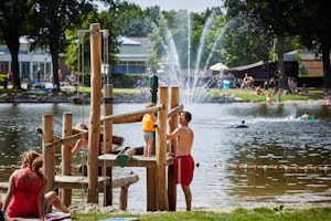 Lektorn med vattenfunktion - bild 2