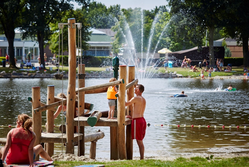 Lektorn med vattenfunktion - bild 2