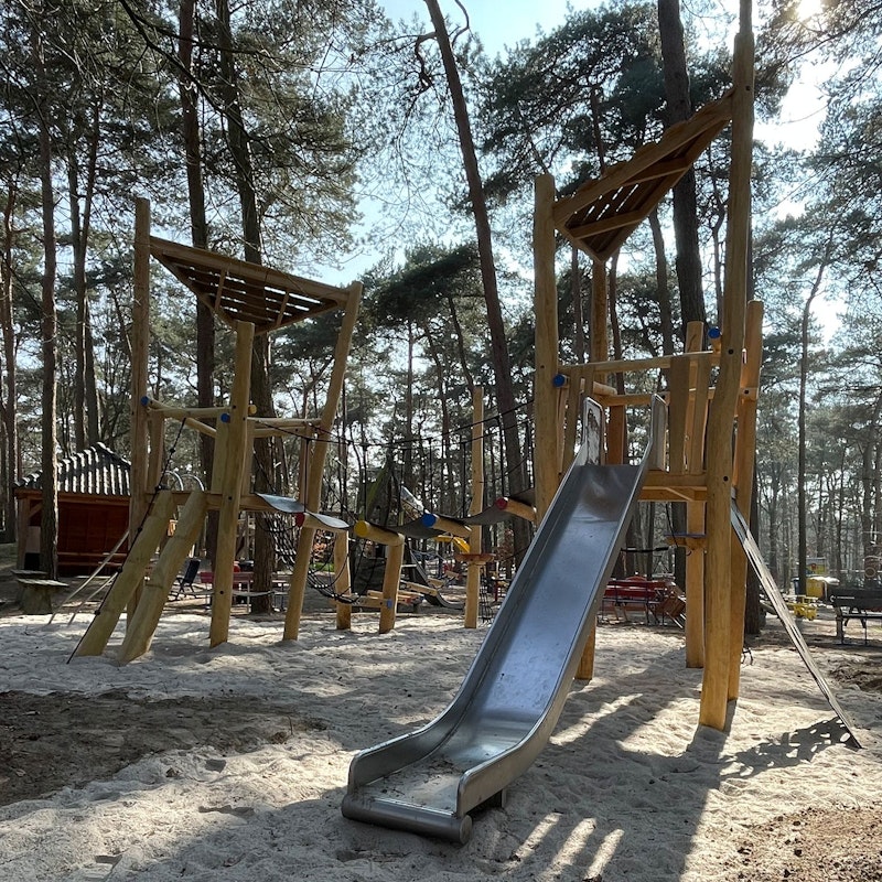 Tornkombination med klätterbana och rutschkana - bild 3