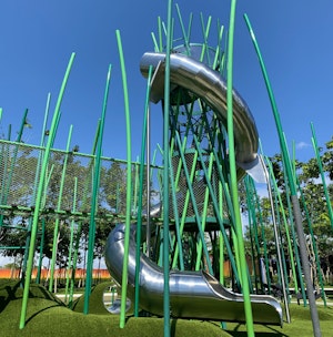 Lekstallning Twisted Bamboo Towers - bild 4