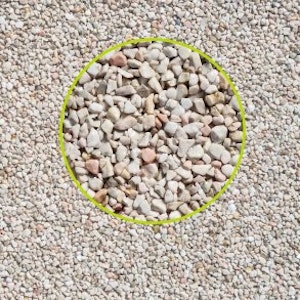 Matteo - krämvit krossad marmor 1,8-3 mm - 25 kg påse - bild 2