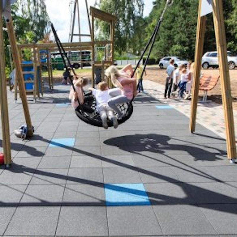 Gummiplatta 110 mm (40+70 mm), 503 x 1006 mm, fallhöjd 280 cm