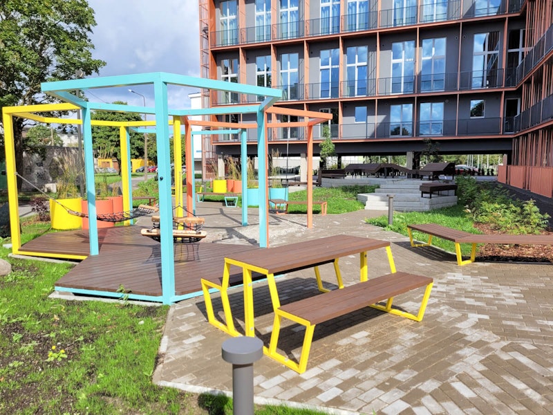 Gata och park